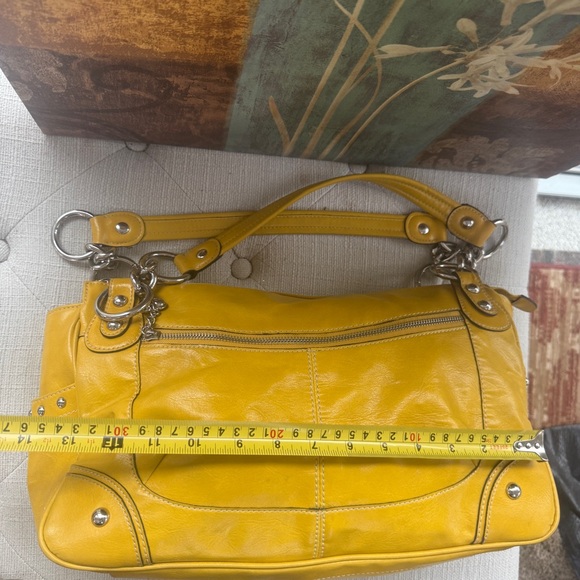 Kathy Van Zeeland Mustard Shoulder Bag with Silver Accents!NWOT! - Picture 4 of 10